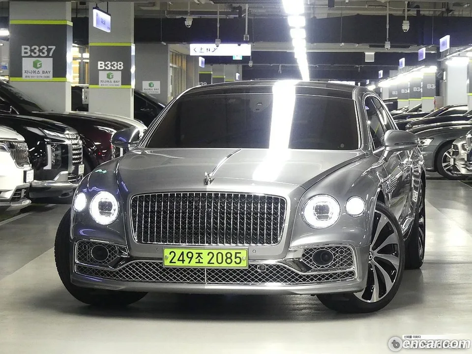Bentley Flying Spur 4.0 2023 — фото 1, купить с доставкой в Москву