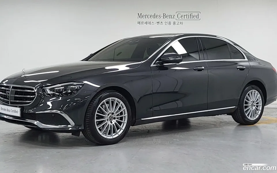 Mercedes-Benz E-Class 2023