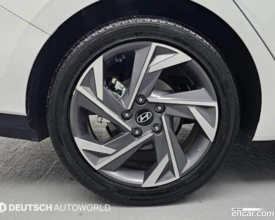 Hyundai Avante CN7 1.6 2024 — миниатюра 2