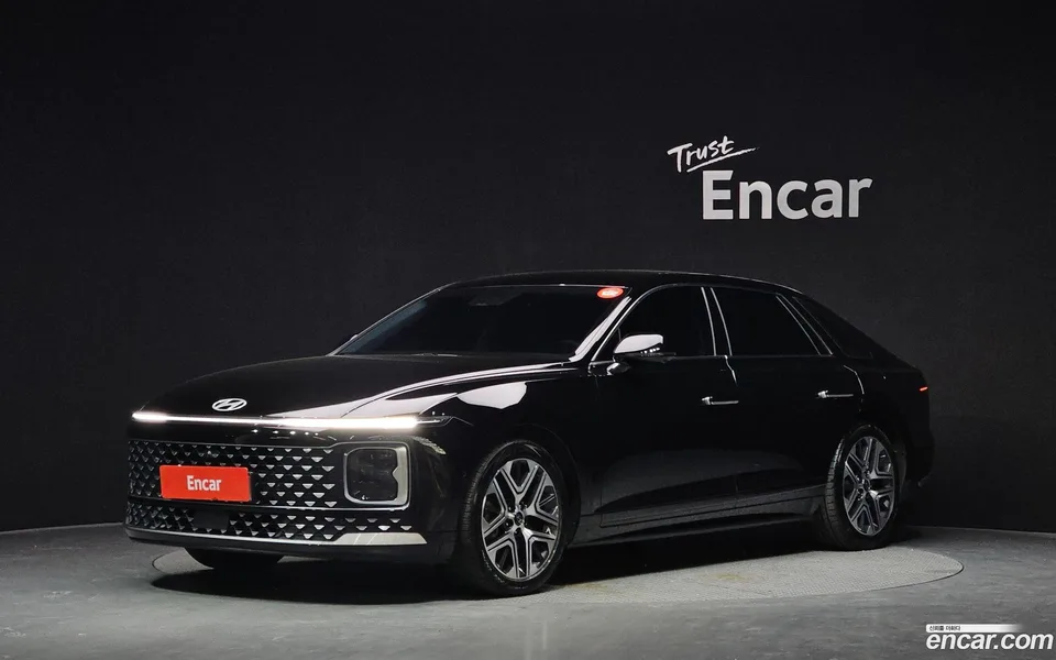 Hyundai Grandeur 2.5 2WD 2023 — фото 1, купить с доставкой в Москву