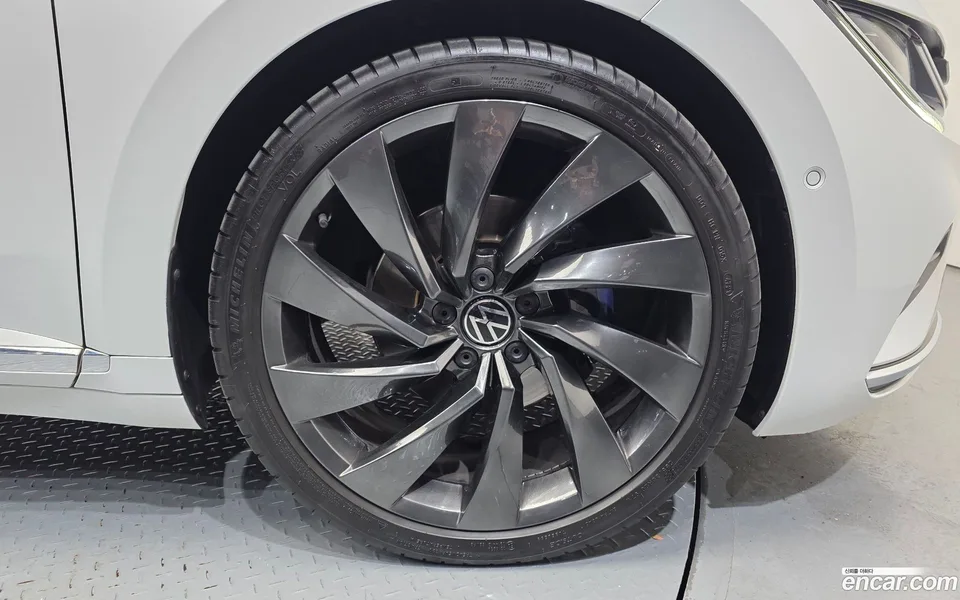 Volkswagen Arteon 2.0 TDI 2023 — миниатюра 2