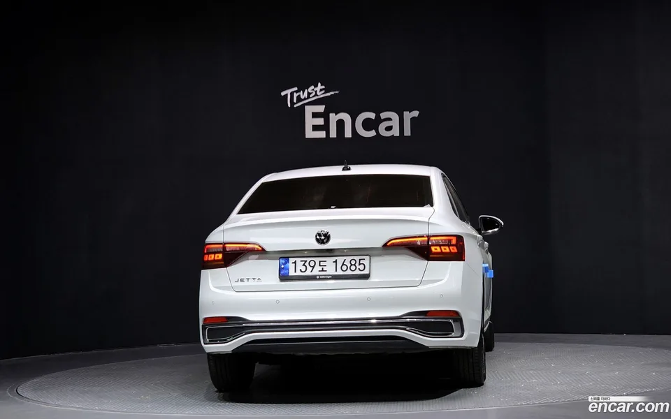 Volkswagen Jetta 1.5 TSI 2023 — миниатюра 4