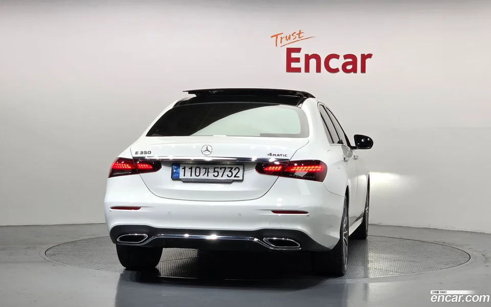 Mercedes-Benz E-Class E350 4MATIC AMG Line 2022 — миниатюра 4