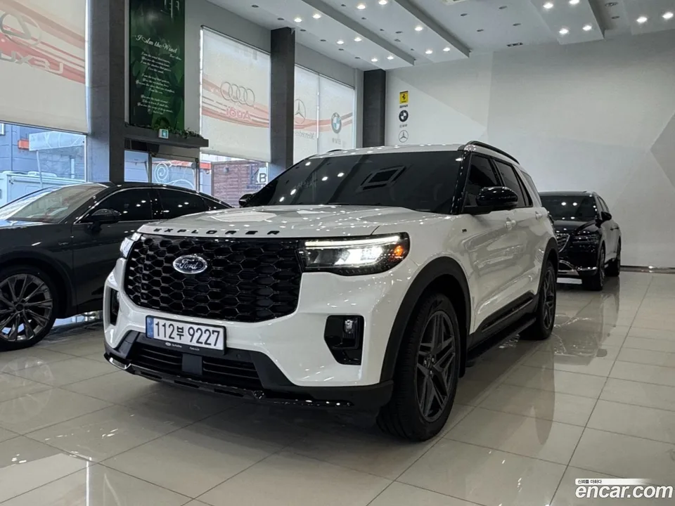 Ford Explorer 2.3 ST- 4WD 2025 — фото 1, купить с доставкой в Москву