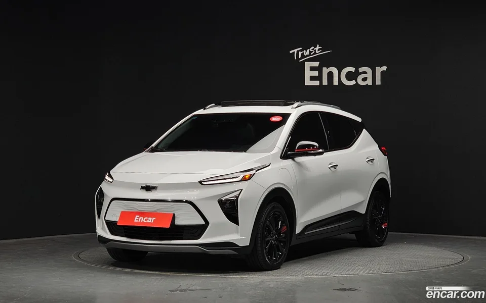 Chevrolet Bolt EUV 2022 — фото 1, купить с доставкой в Москву