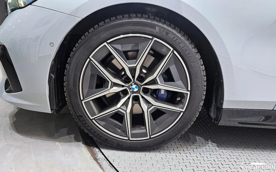 BMW 5 Series 520i M 2025 — миниатюра 5