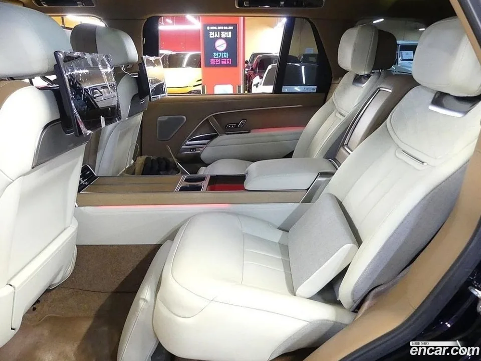 Land Rover Range Rover P615 SV LWB 2024 — фото 1, купить с доставкой в Москву