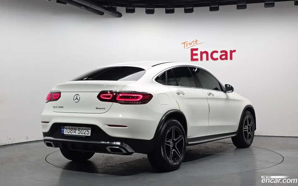 Mercedes-Benz GLC-Class GLC300 4MATIC 2023 — миниатюра 2