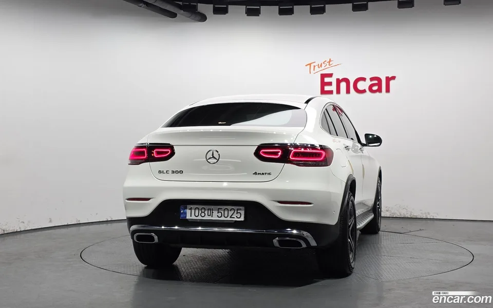 Mercedes-Benz GLC-Class GLC300 4MATIC 2023 — миниатюра 4