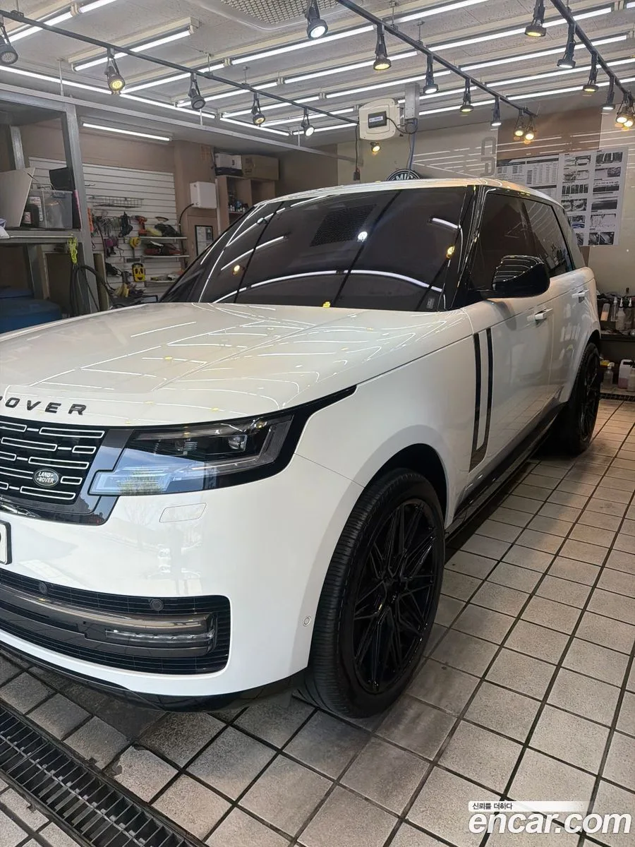 Land Rover Range Rover D350 AB 2023 — фото 1, купить с доставкой в Москву