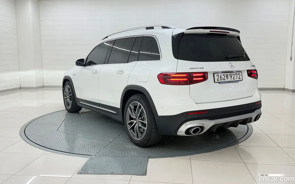 Mercedes-Benz GLB-Class AMG GLB35 4MATIC 2025 — thumbnail 3