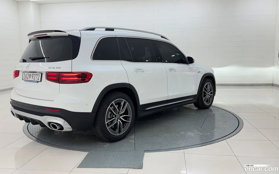 Mercedes-Benz GLB-Class AMG GLB35 4MATIC 2025 — thumbnail 5