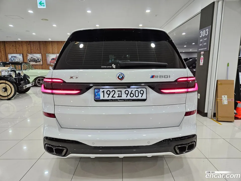 BMW X7 M60i xDrive M 6 2024 — миниатюра 4