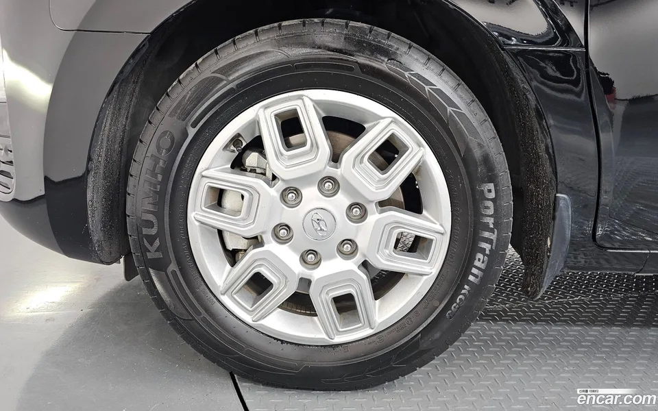 Hyundai Staria 3 2022 — миниатюра 2