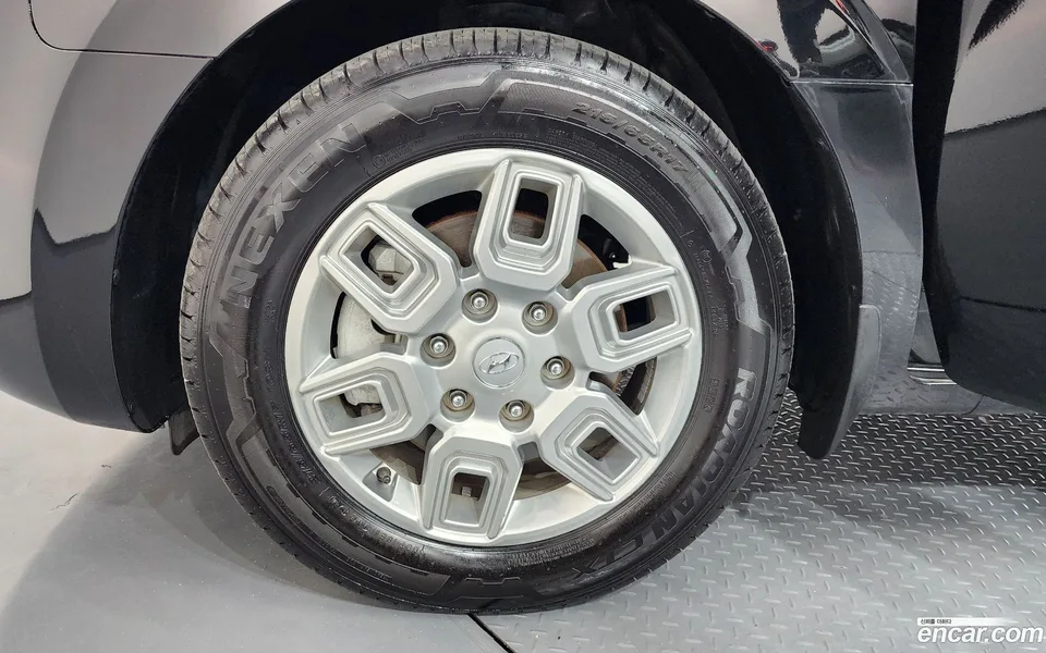 Hyundai Staria 11 2023 — миниатюра 2