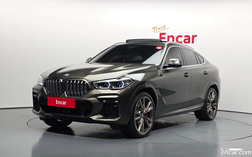 BMW X6 M50i 2022 — фото 1, купить с доставкой в Москву