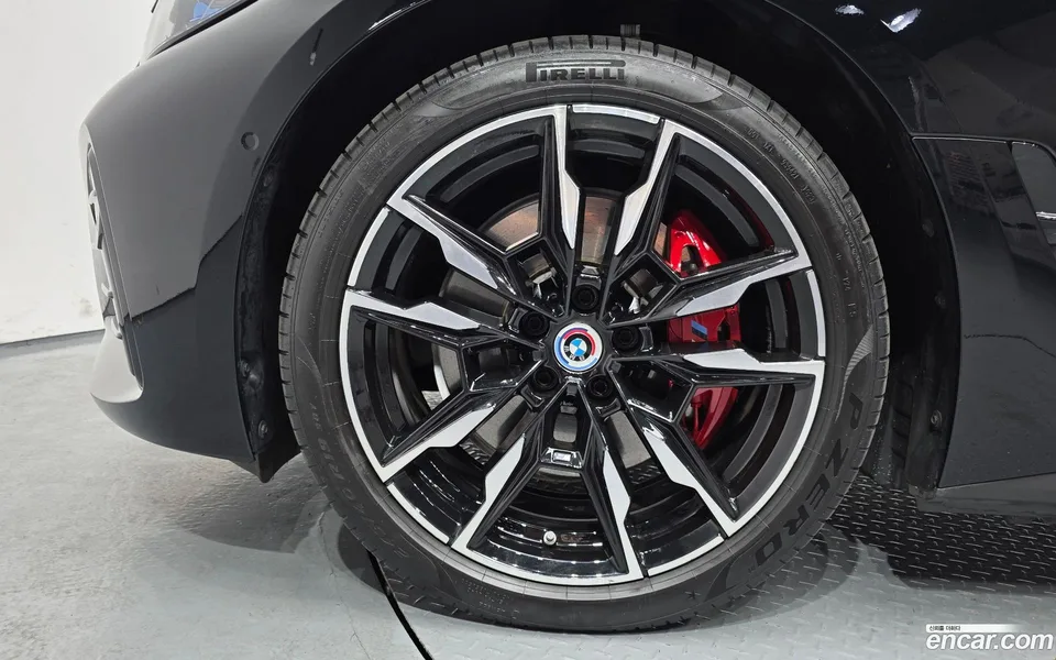 BMW i4 M50 2023 — миниатюра 5