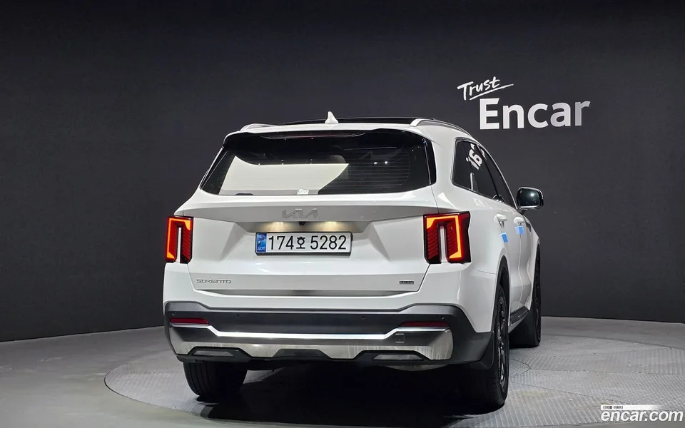 Kia Sorento HEV 1.6 2WD 2023 — миниатюра 4