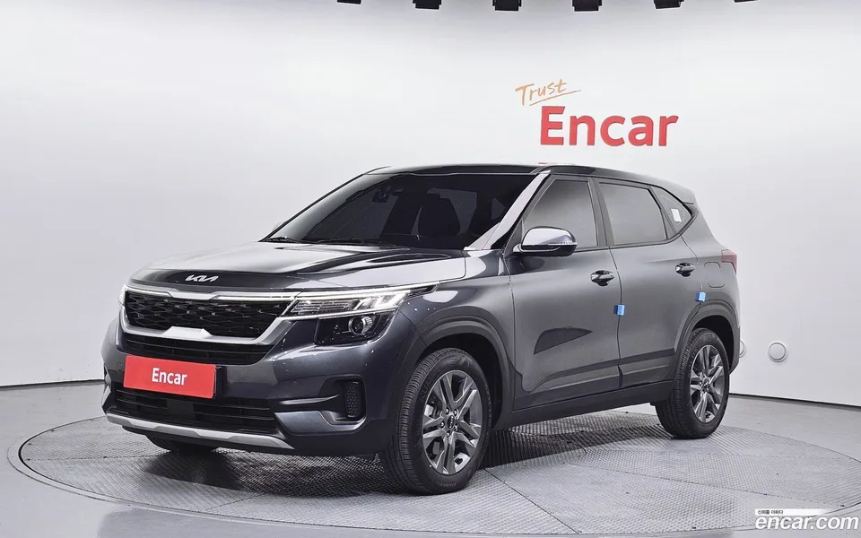 Kia Seltos 1.6 2WD 2022 — фото 1, купить с доставкой в Москву