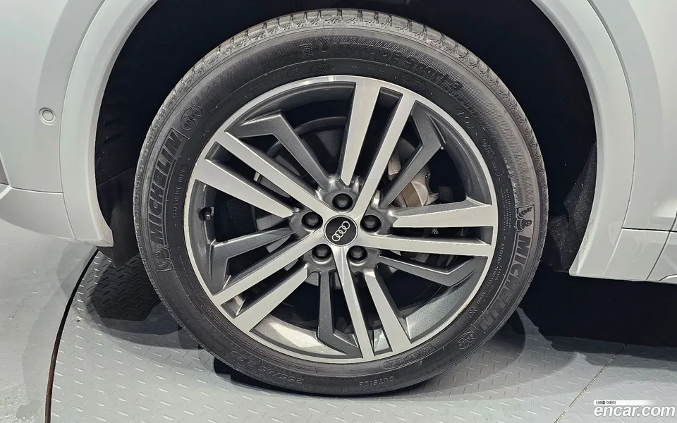 Audi Q5 45 TFSI 2022 — миниатюра 2