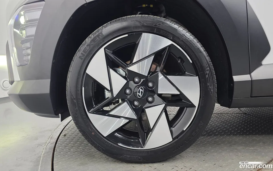 Hyundai Kona 1.6 2WD 2023 — миниатюра 2