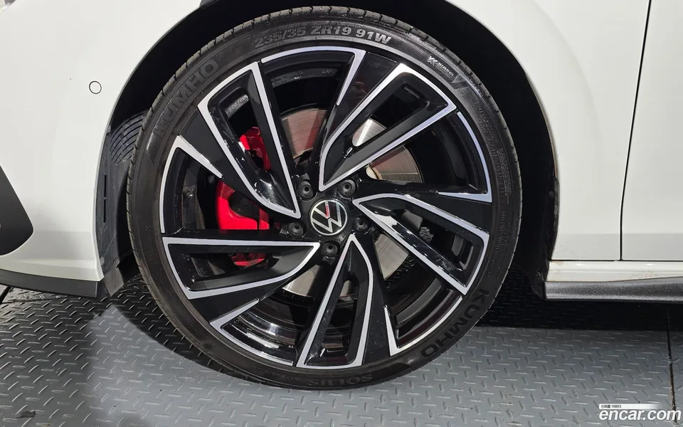 Volkswagen Golf 2.0 GTI 2024 — миниатюра 2