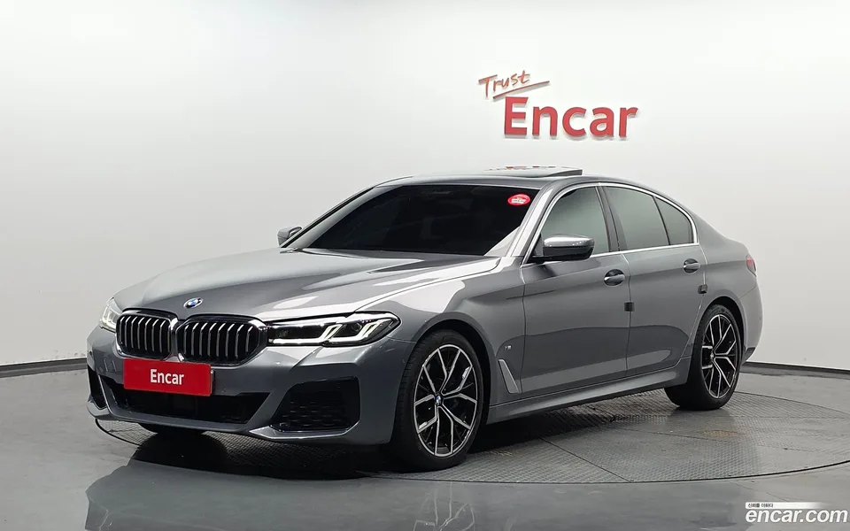 BMW 5 Series 530i M 2022 — фото 1, купить с доставкой в Москву