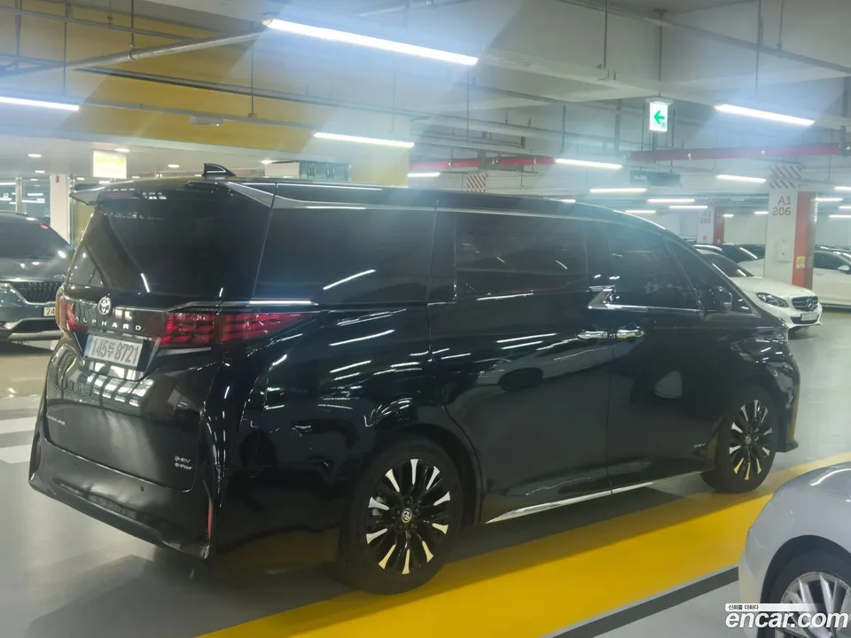 Toyota Alphard 2.5 HEV AWD 2024 — миниатюра 3