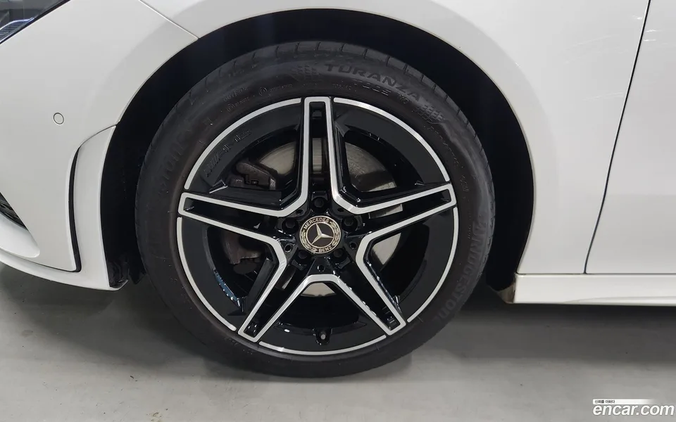Mercedes-Benz CLA-Class CLA250 4MATIC 2022 — миниатюра 5