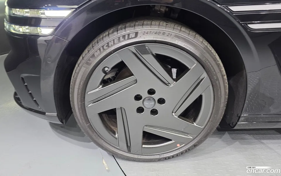 Genesis G90 3.5 e-S/C AWD 2026 — миниатюра 2