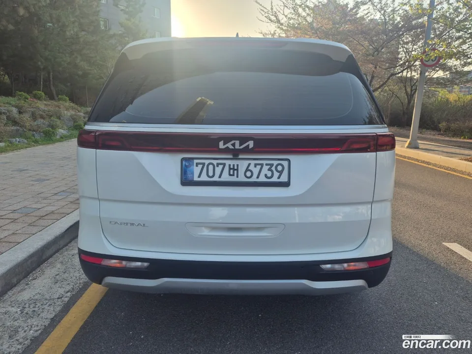 Kia Carnival 11 2023 — thumbnail 4