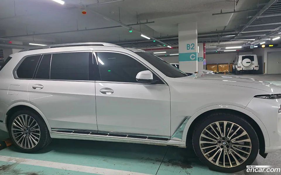 BMW X7 xDrive 40d 7 2024 — миниатюра 3