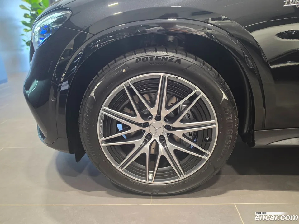 Mercedes-Benz GLC-Class AMG GLC43 4MATIC 2025 — thumbnail 5