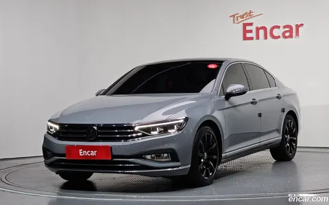 Volkswagen Passat GT 2022 buy in Moscow