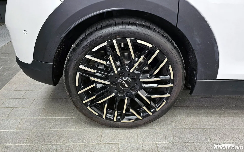 MINI Cooper S 5 2025 — миниатюра 2