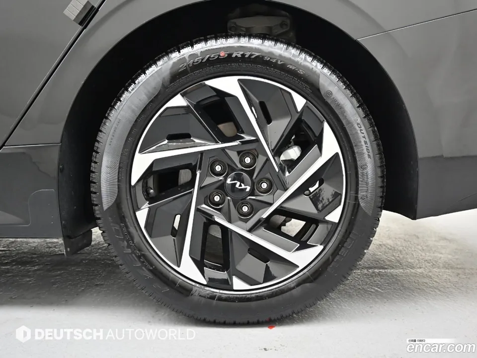 Kia K5 Hybrid 2023 — thumbnail 5