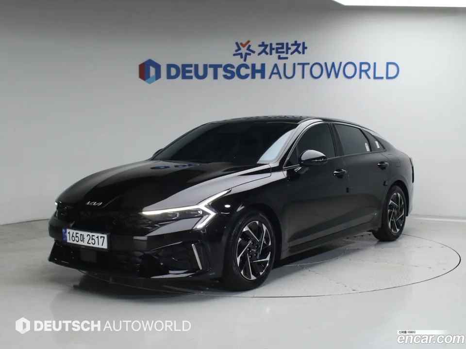 Kia K5 Hybrid 2023