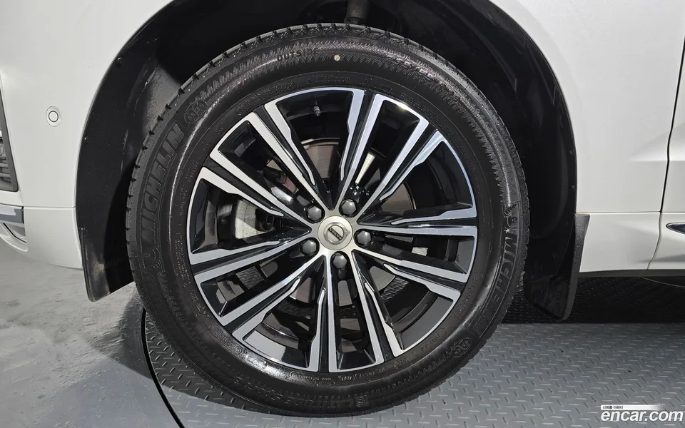 Volvo XC60 B5 2022 — миниатюра 5