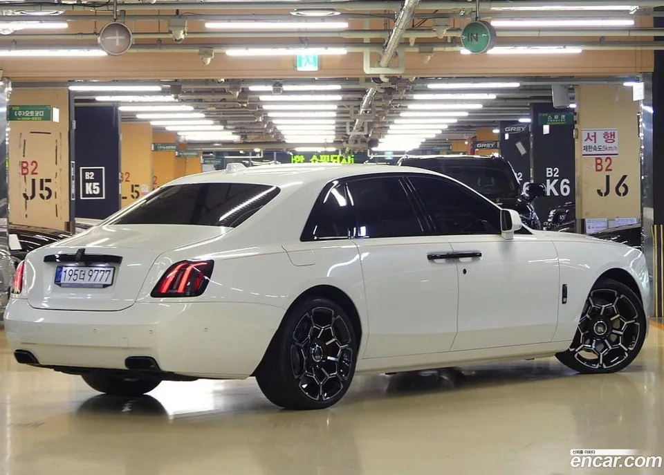 Rolls-Royce Ghost 6.7 V12 2025 — thumbnail 3
