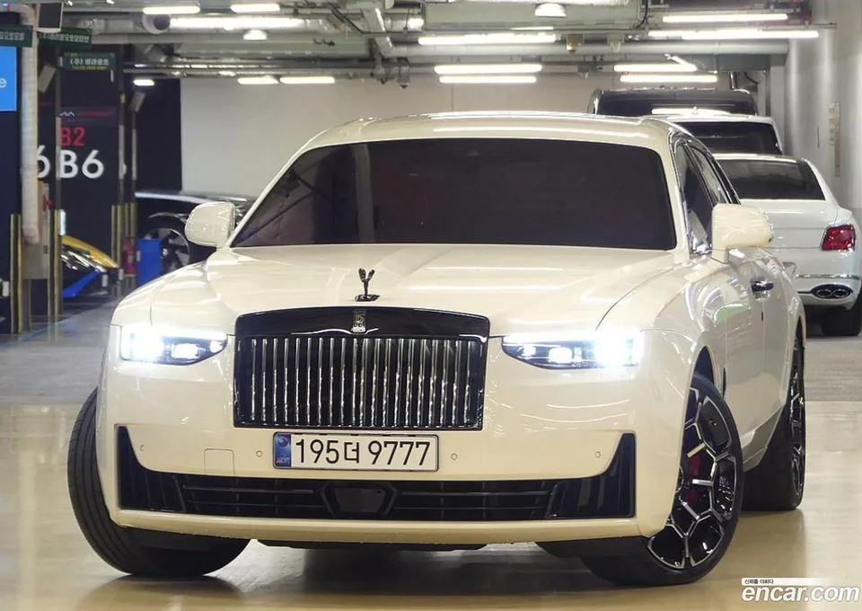 Rolls-Royce Ghost 6.7 V12 2025 — photo 1, buy with delivery to Moscow