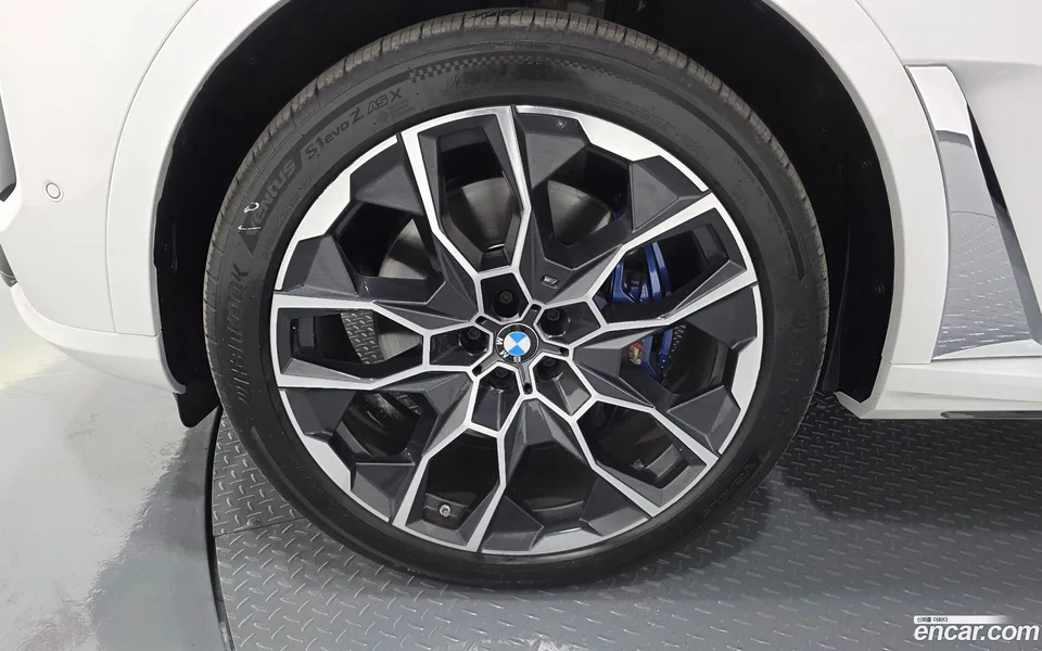 BMW X7 xDrive 40d M 6 2024 — миниатюра 2