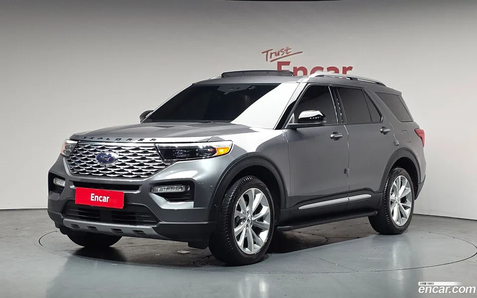 Ford Explorer 3.0 4WD 2022 — фото 1, купить с доставкой в Москву
