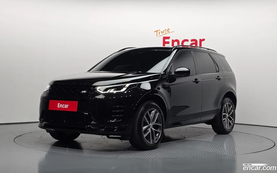 Land Rover Discovery Sport P250 SE 2025 — фото 1, купить с доставкой в Москву