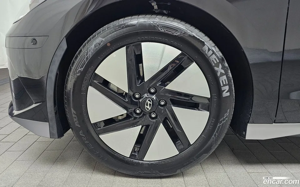 Hyundai Ioniq 6 2023 — миниатюра 2
