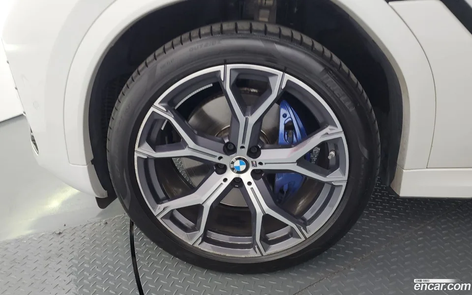 BMW X6 xDrive30d M 2024 — миниатюра 2
