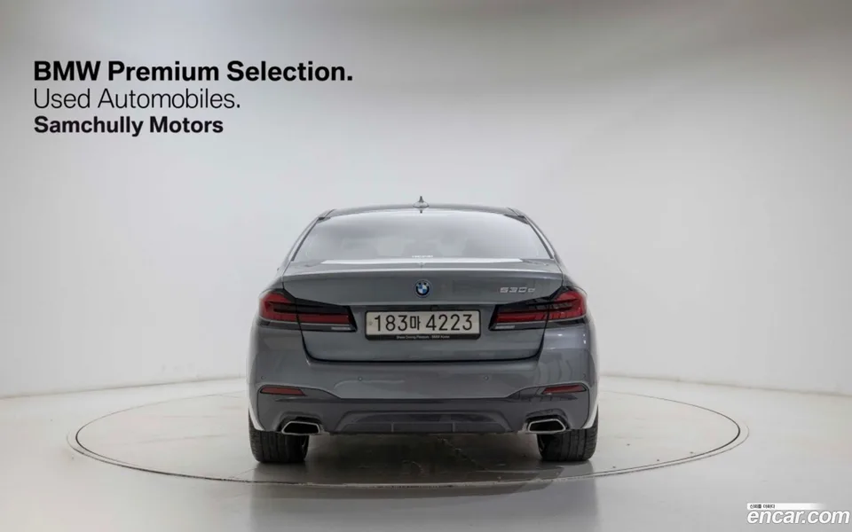 BMW 5 Series 530e M 2023 — миниатюра 3