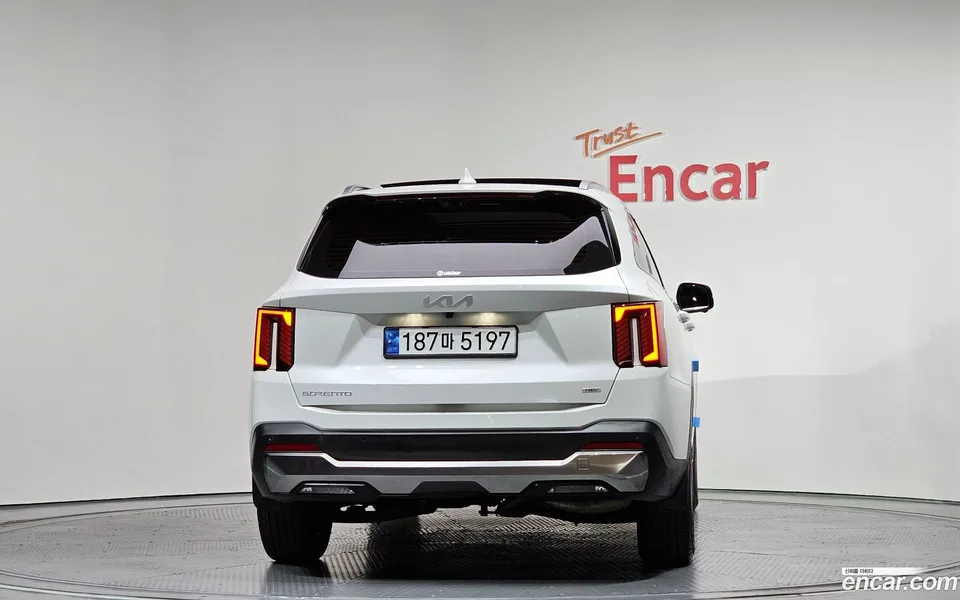Kia Sorento HEV 1.6 4WD 2023 — миниатюра 4