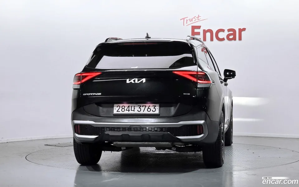Kia Sportage Hybrid 2WD 2023 — миниатюра 4