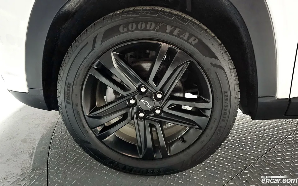 Chevrolet Trax Crossover 1.2 ACTIV 2023 — миниатюра 2