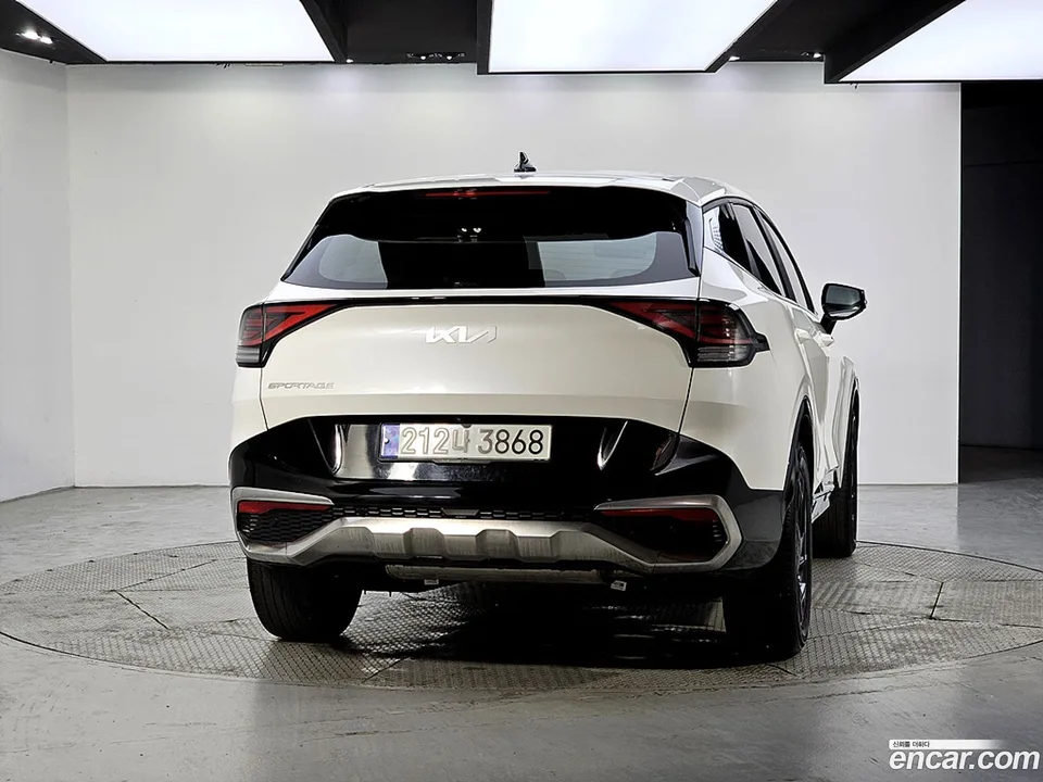 Kia Sportage 1.6 2WD 2022 — миниатюра 3